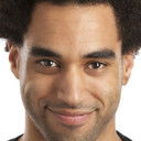 Lucas Hazlett als Julian