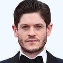 Iwan Rheon als Meurig Jenkins