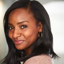 Courtney Rae Allen als Sister Mary Joseph