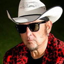 Carlos Segarra als Self