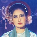 Tú Quyên als Hoa