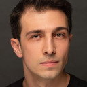 Emrah Altıntoprak als Semih