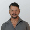 Georgios Panteleakis als Tommy ,Wolfman Radio persona,Stalker (Split personality)