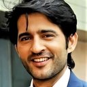 Hiten Tejwani als Abbas Ahmed Razi: Dev's colleague