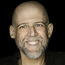 Brian George als Bryson