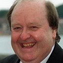 Tony Peers als Vicar