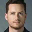 Jesse Lee Soffer als Dennis Loomis