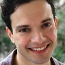 Sergio Cavalcante als Médico Raul Monteli