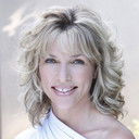 Ashley Hayden als Boze