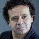 Reha Özcan als Ali