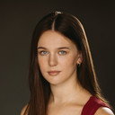 Kate Nayler als Camille