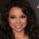 Jessica Parker Kennedy als Jackie