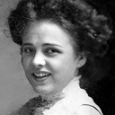 Evelyn Francis als Algonquin Native