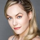 Annika Noelle als Suzanna