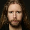 Oliver Fransson als Viktor