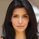 Shivani Ghai als Amal Mansoor