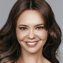 Natasha Klauss als Ana María Solozábal
