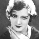 Alma Tell als Mrs. Craven (uncredited)