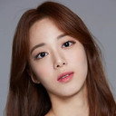 Jung Hyun-ji als Jeong Ha Jin