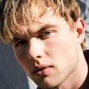 Garrett Wareing als Stebbins #38