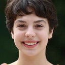 Munise Özlem Öztürk als İrem