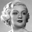 Mona Goya als Mrs. Fernande