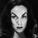 Maila Nurmi als Ship Passenger (uncredited)