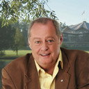 Richard Monette als Father Cooper