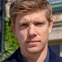 Ryan Hawley als Tarrant