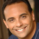 Mike Madrigal als Party guest