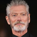 Stephen Lang als Joe