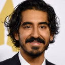 Dev Patel als Dr. Chatterjee / John Winston