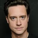 Domen Valič als Ted - Cult Leader