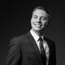 Ritvars Logins als Townie Guy