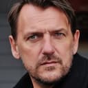 Nils Schulz als Dieter Schäfer
