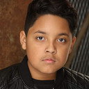 Mauricio Lara als Simon