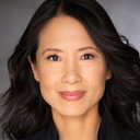 Emily Liu als Female Professor