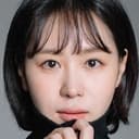 Na Soo-yoon als Female Student 1