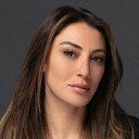 Merve Oflaz als Aslı