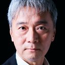 尾美としのり als Assistant Director