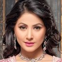 Hina Khan als Shalini