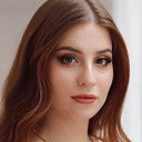 Zeynep Özkaya als Çilek