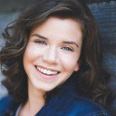 Alison Sullivan als Sara