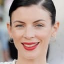 Liberty Ross als Leah Fox