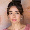 Kat Mills Martin als Savannah