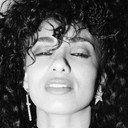 Downtown Julie Brown als Charlie