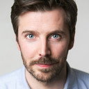 Joe Evans als Adrian