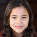 Grace Sunar als Katie Warren