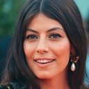 Alessandra Mastronardi als commessa