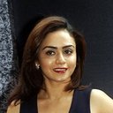 Amruta Khanvilkar als Sarita